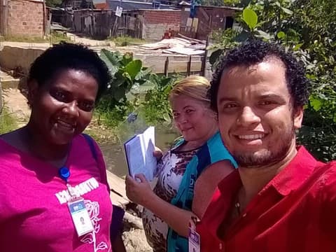 Visita na comunidade com uma agente comunitária de saúde